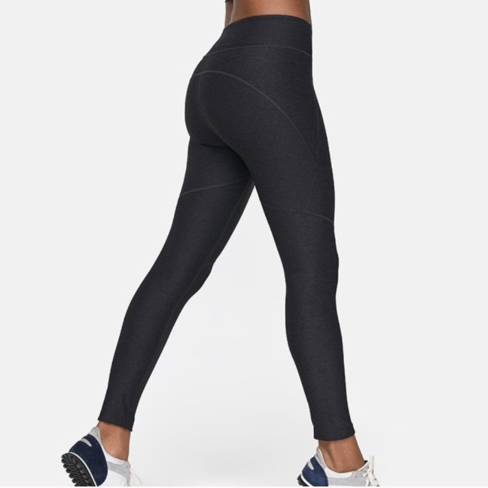 Outdoor voices 7/8 warm up leggings in charcoal